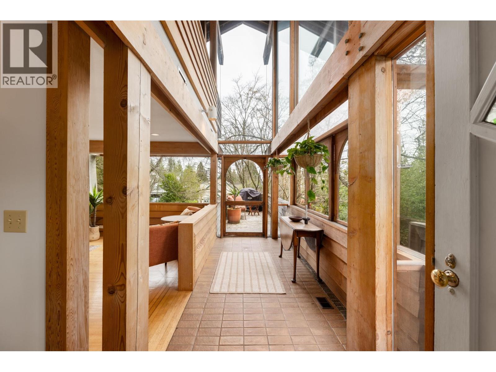 2094 HAYWOOD AVENUE, West Vancouver