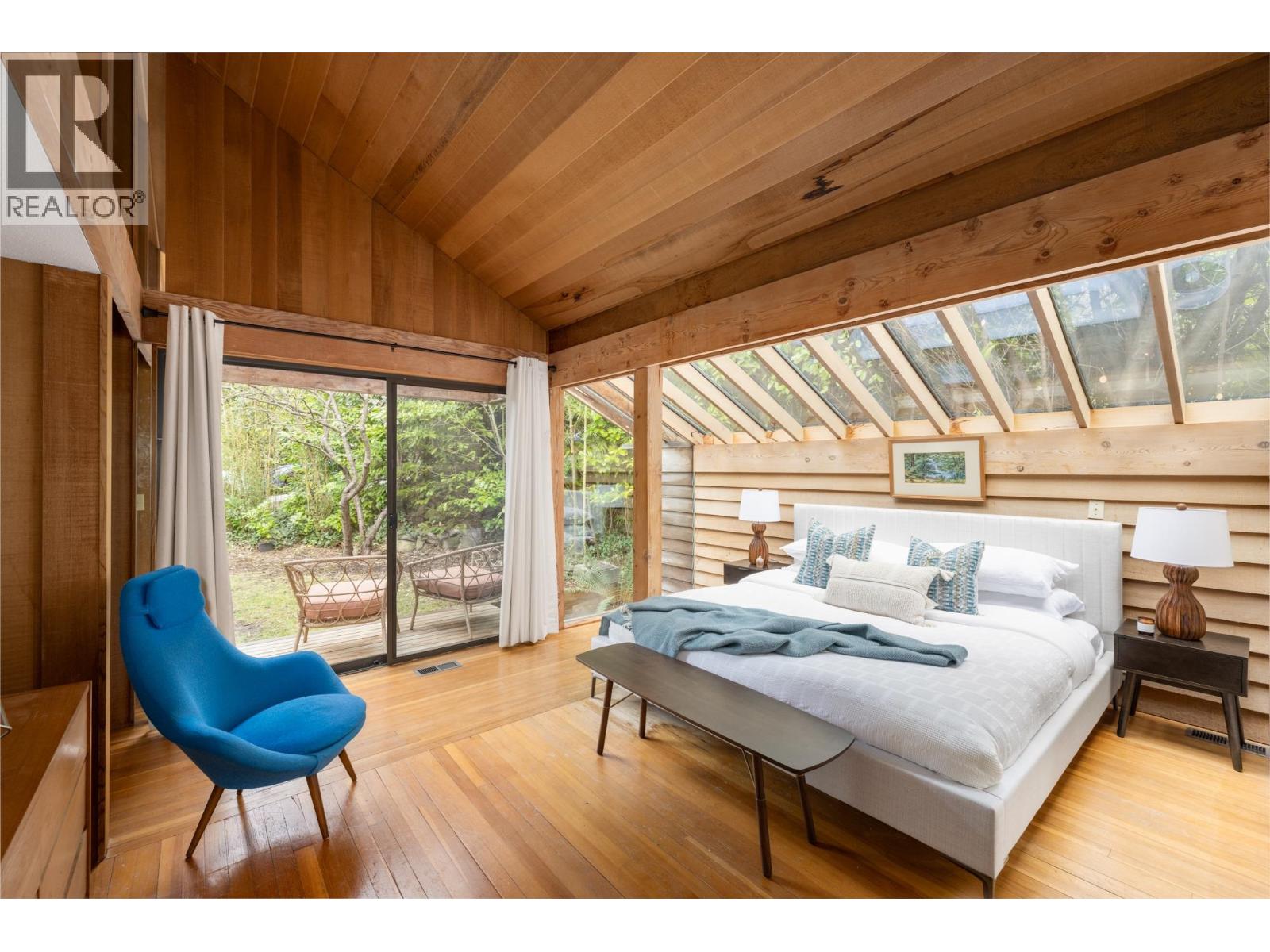 2094 HAYWOOD AVENUE, West Vancouver