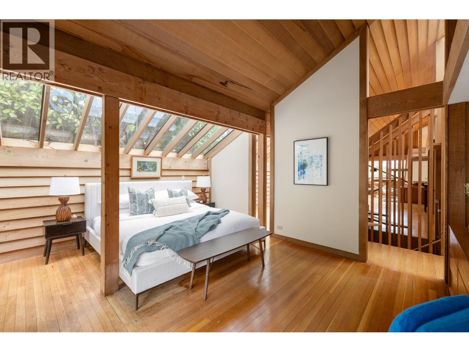 2094 HAYWOOD AVENUE, West Vancouver