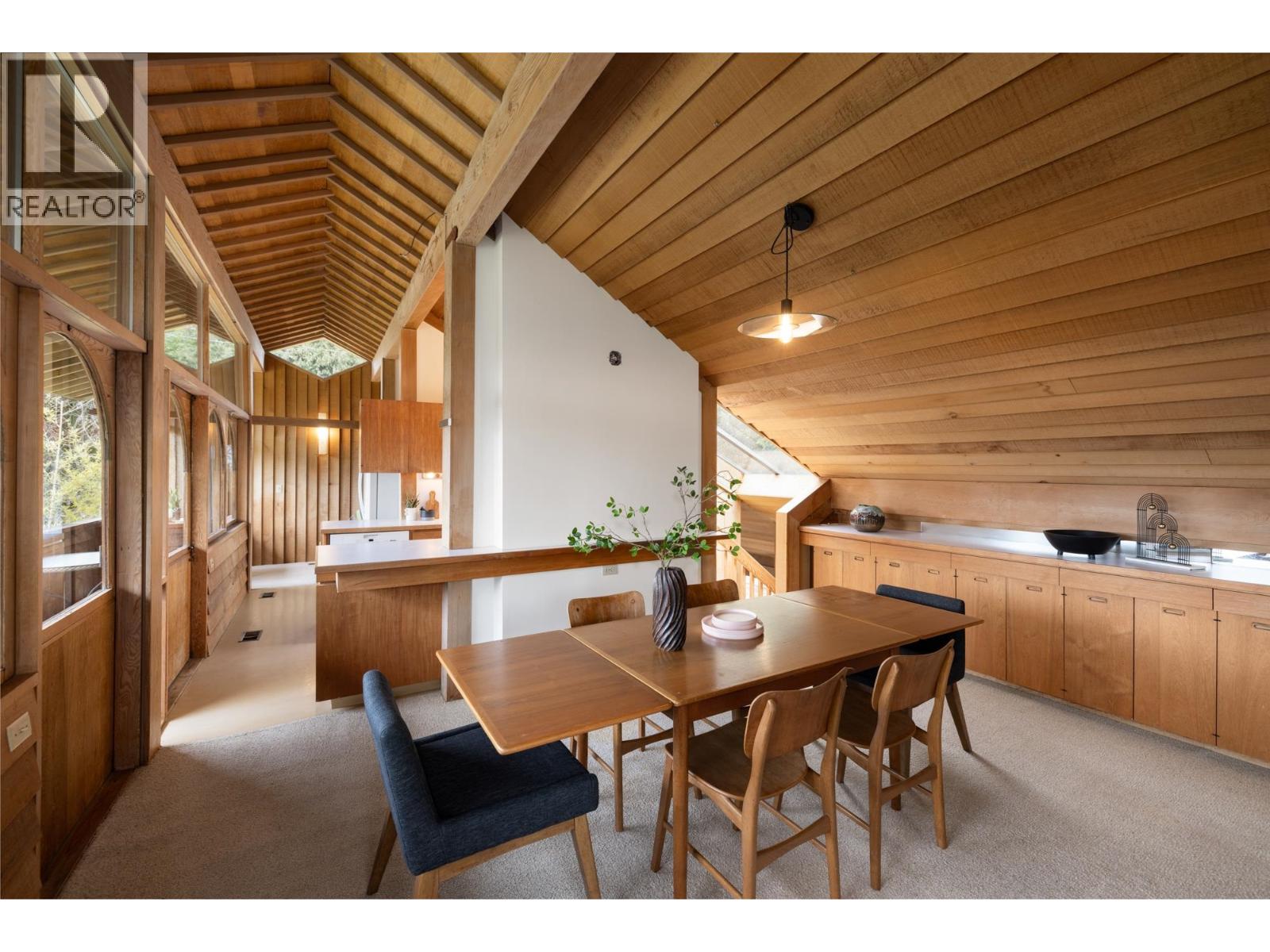 2094 HAYWOOD AVENUE, West Vancouver