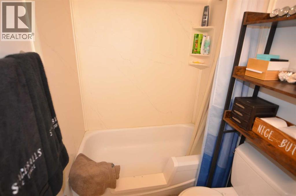 Single Family House for Sale in   Horton Road SW Haysboro Calgary 