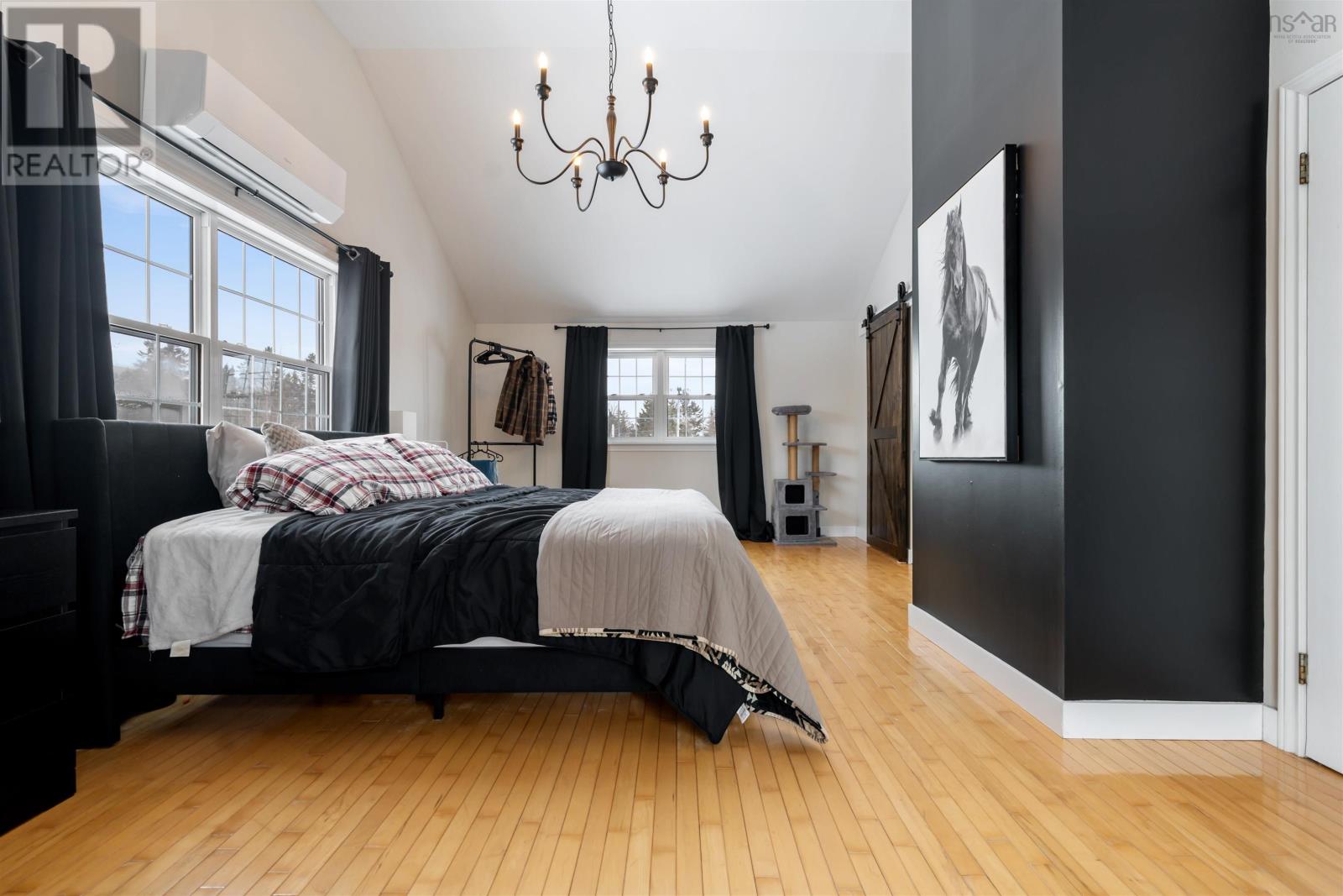 Property 44 of 47 of 1353 Hastings Road