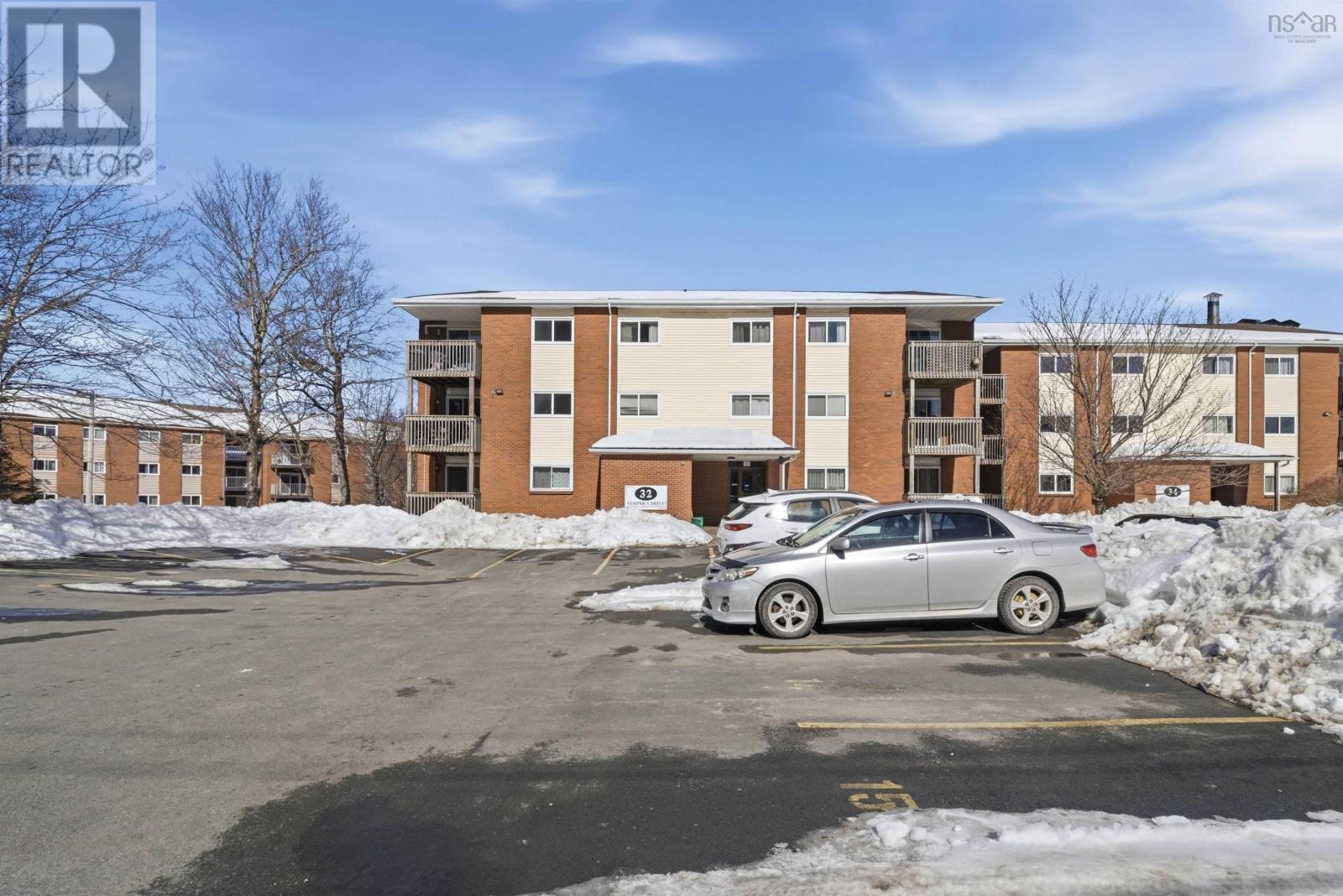 Property 20 of 21 of 303 32 Veronica Drive