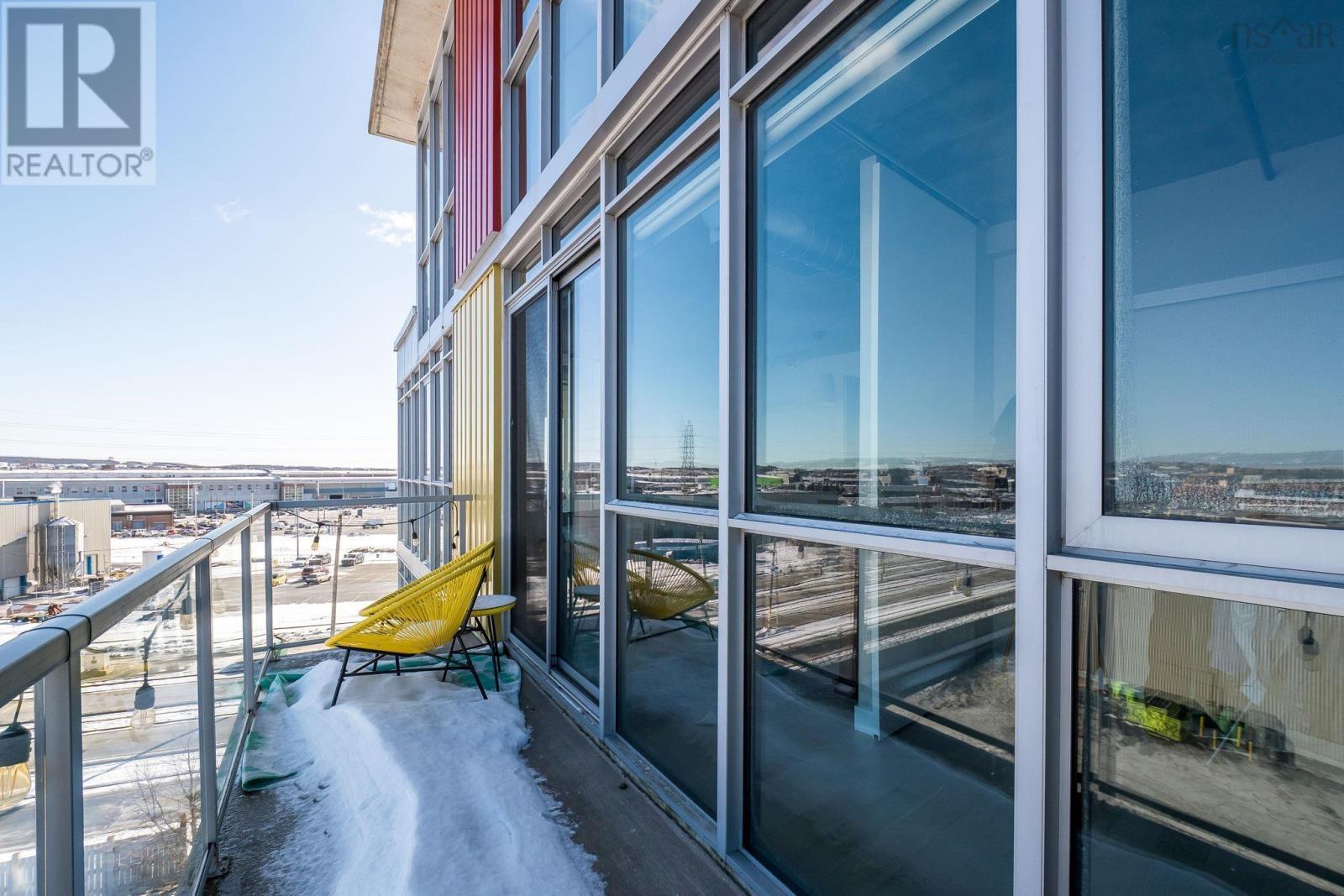 Property 21 of 31 of 508 1065 Barrington Street