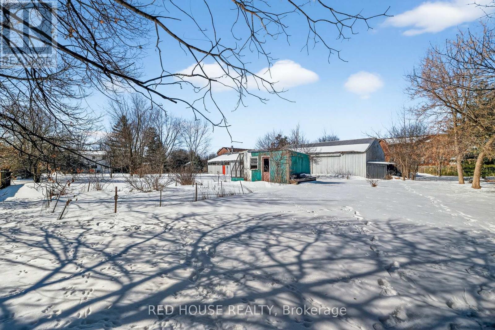 53 MCLAUGHLIN ROAD N - 11