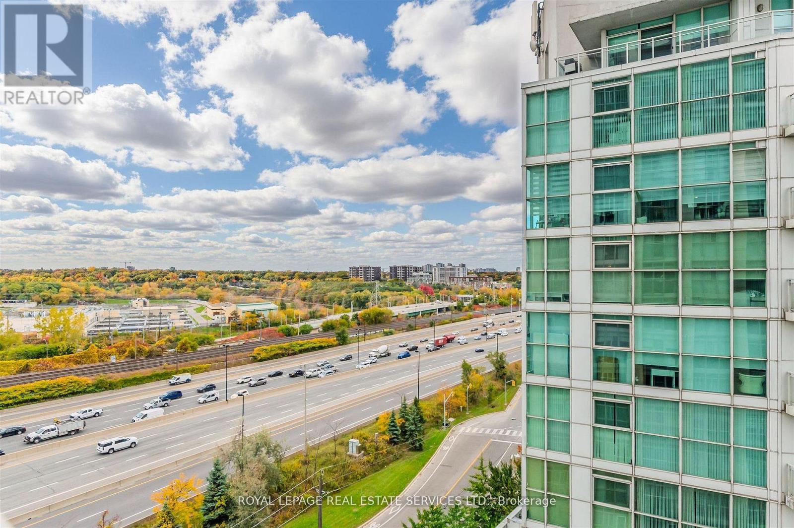 #1109 3 MARINE PARADE DRIVE - 24