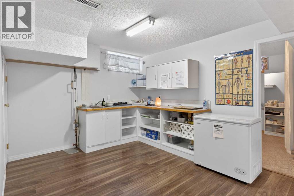 Single Family House Bungalow for Sale in   Street NW Varsity Calgary 