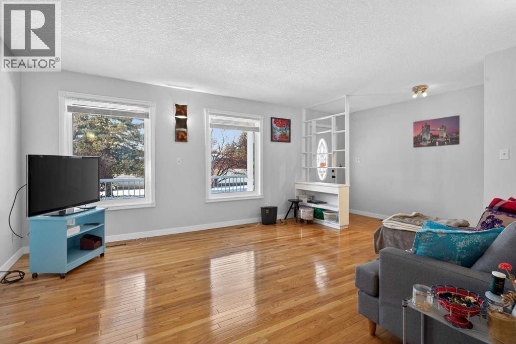 Single Family House Bungalow for Sale in   Street NW Varsity Calgary 