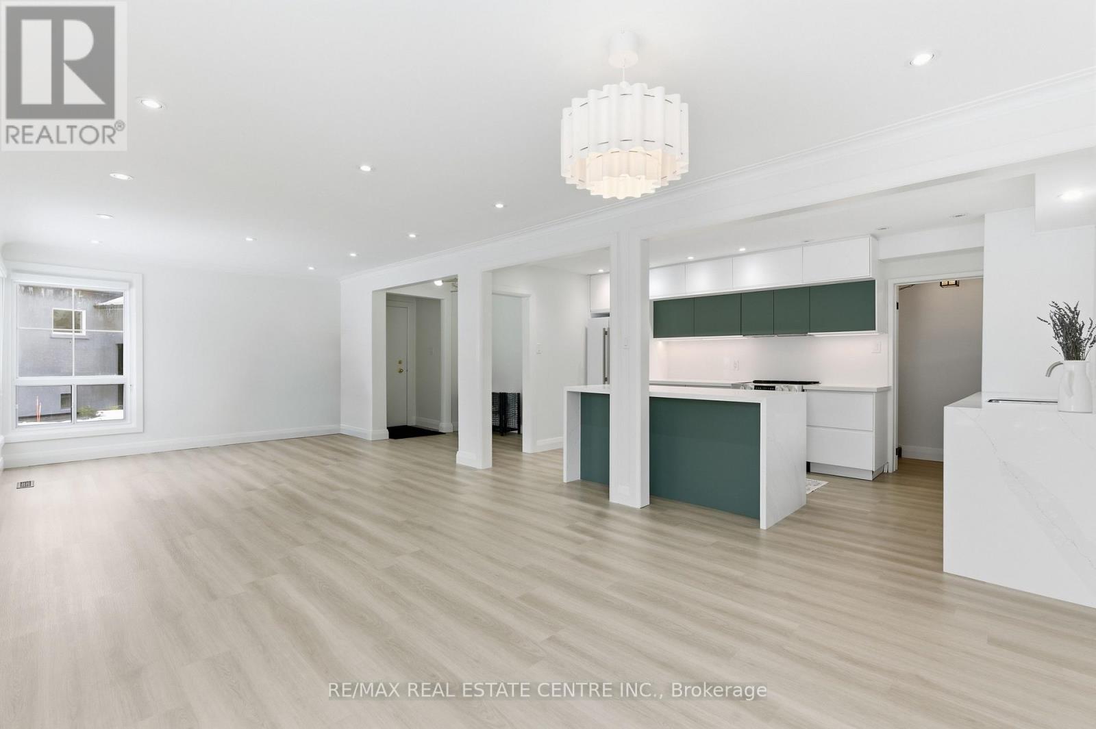 APT. A (UPPER) - 70 BEAVERBROOK AVENUE