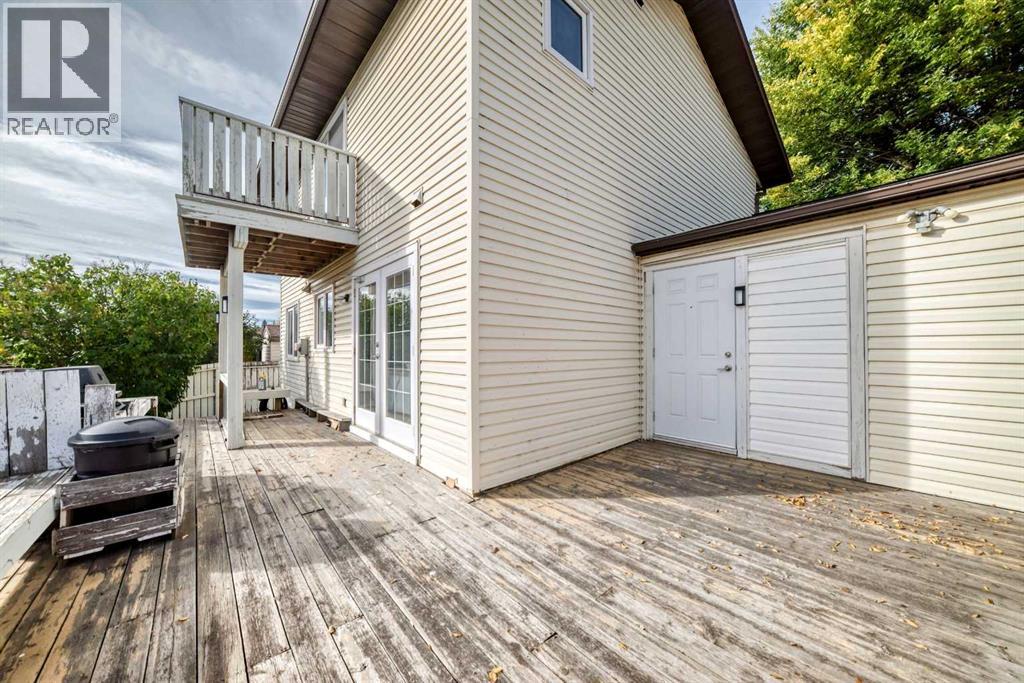 Single Family House for Sale in  Whitewood Bay NE Whitehorn Calgary 