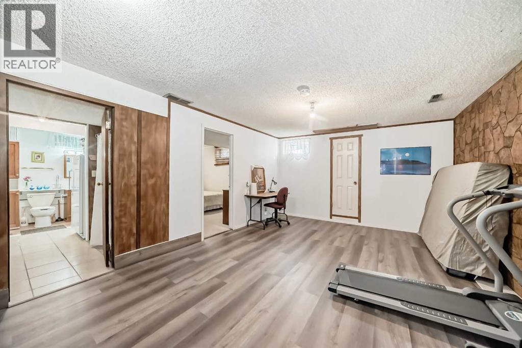 Single Family House for Sale in  Whitewood Bay NE Whitehorn Calgary 