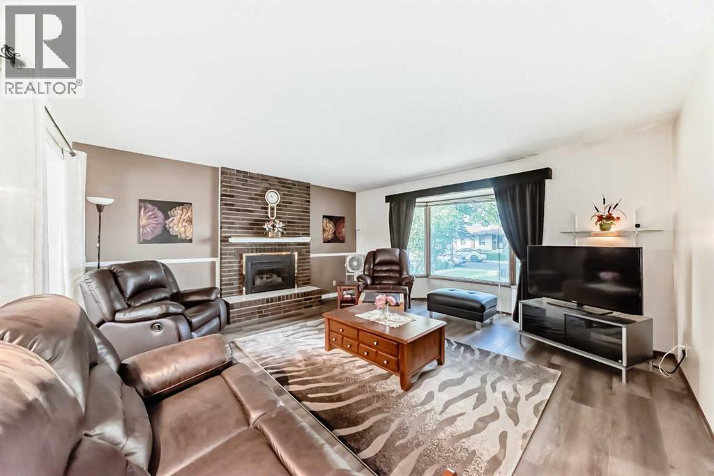 Single Family House for Sale in  Whitewood Bay NE Whitehorn Calgary 