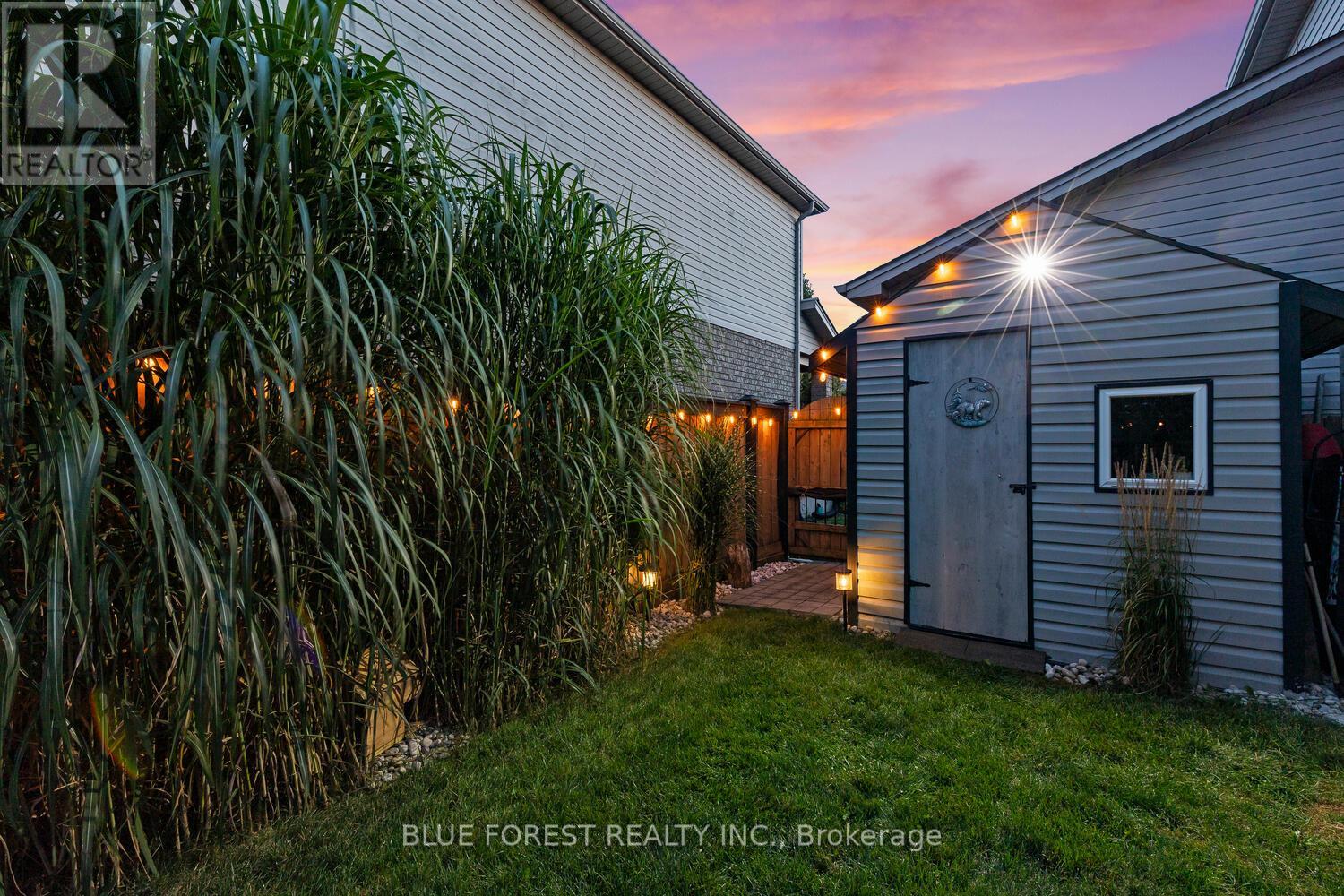 42126 MCBAIN LINE — photo 44