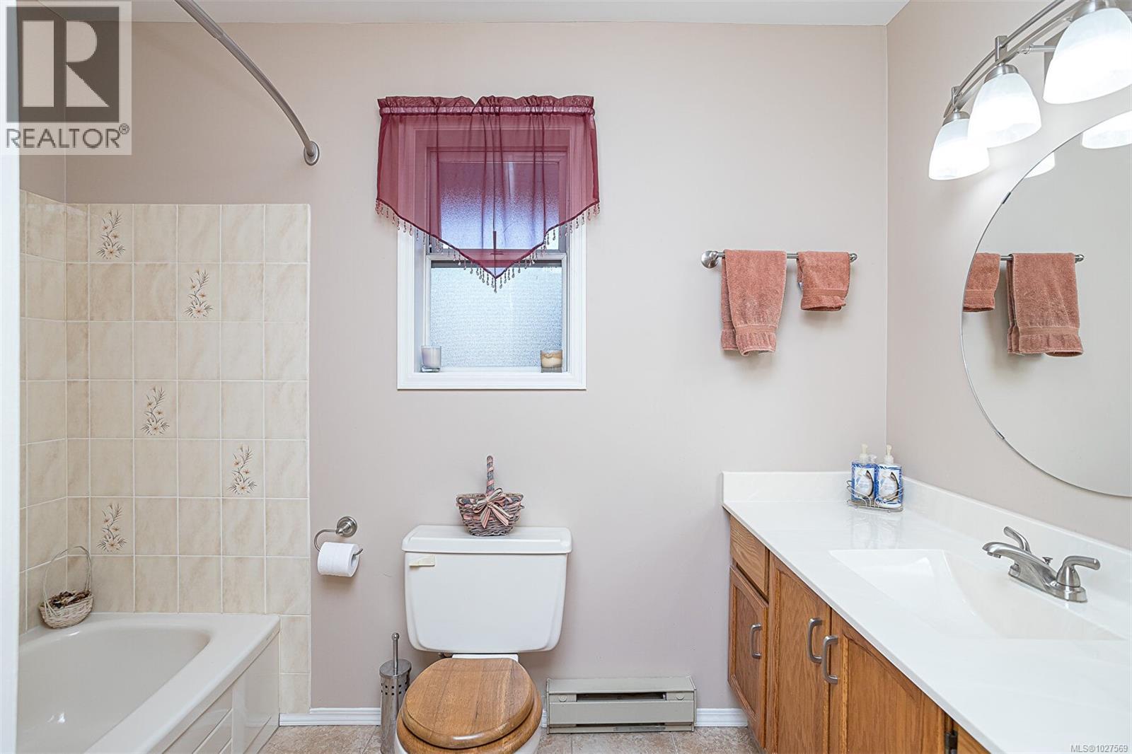 20 4630 Lochside Drive, Saanich