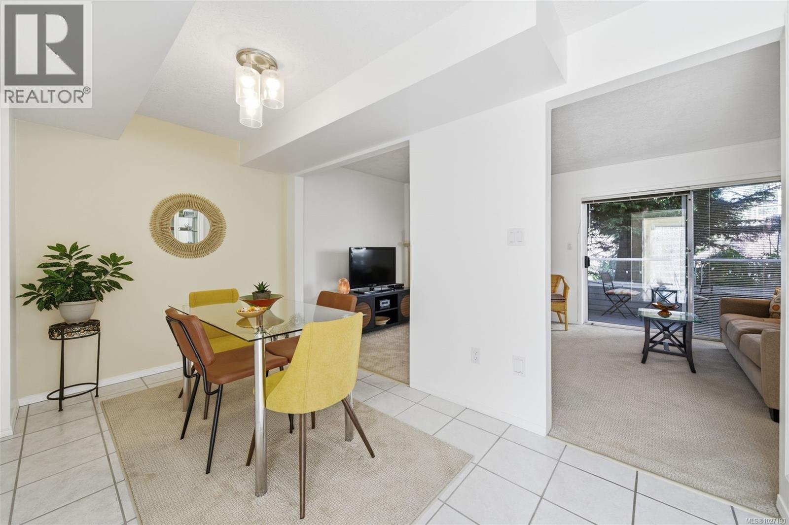 2 1144 View Street, Victoria