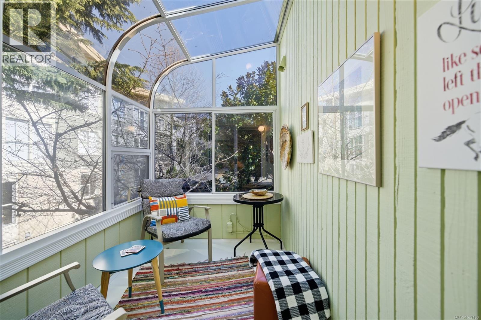 2 1144 View Street, Victoria