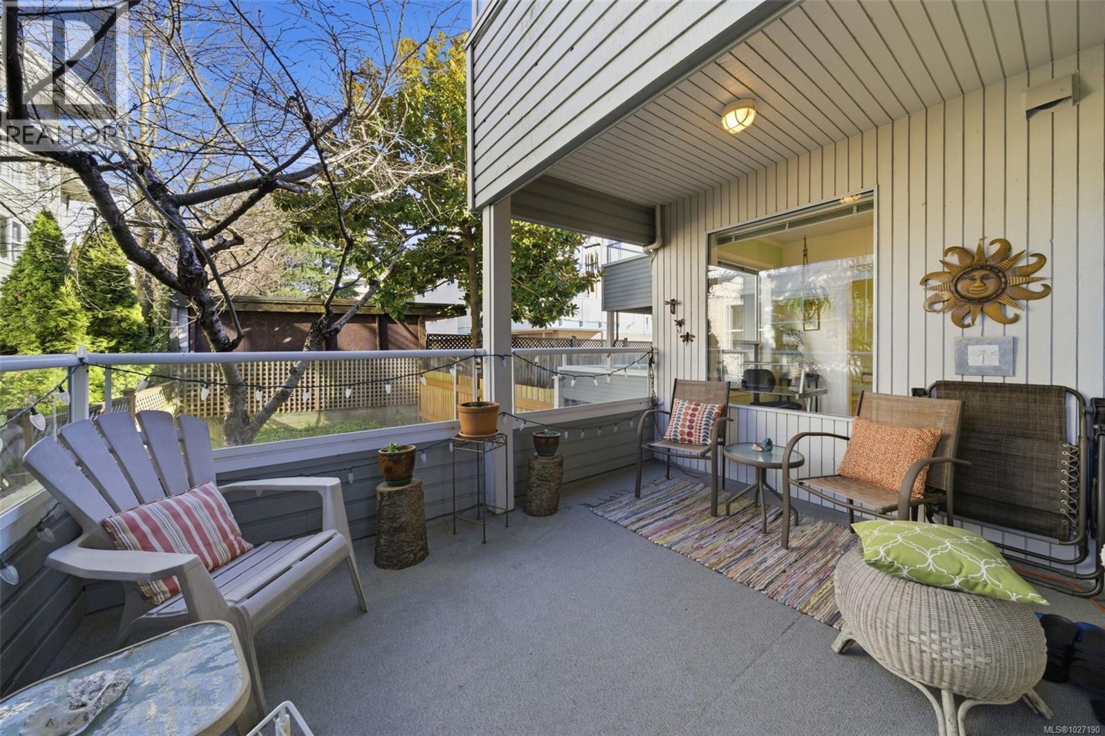 2 1144 View Street, Victoria