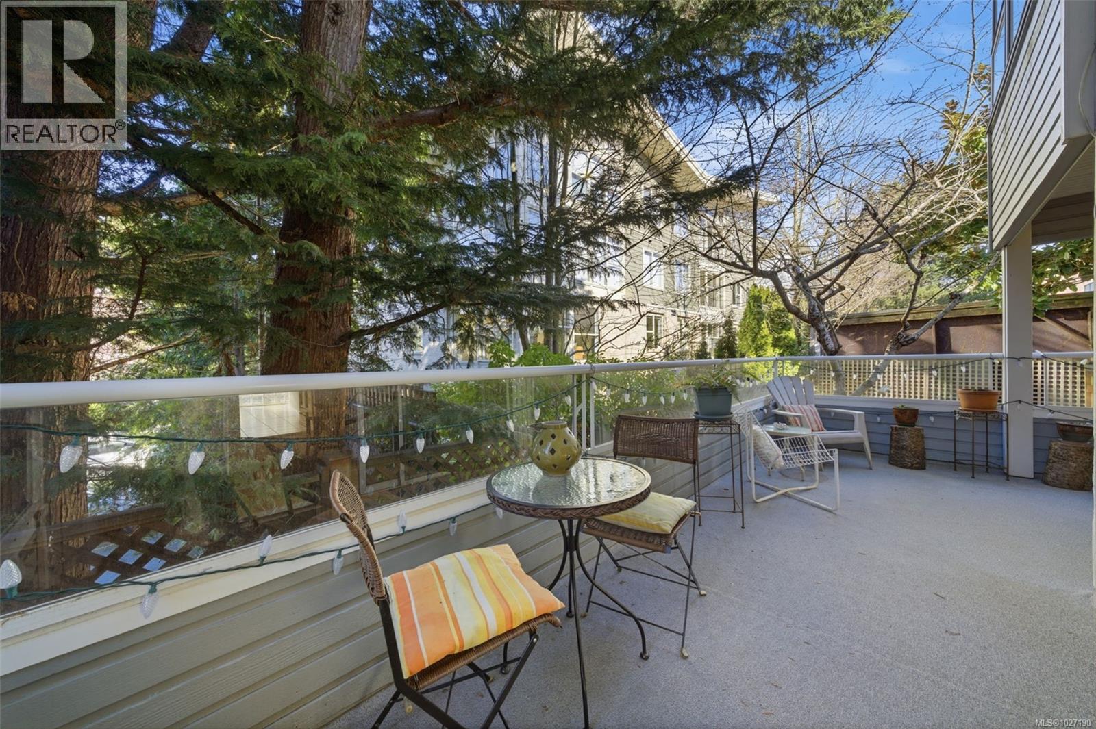 2 1144 View Street, Victoria