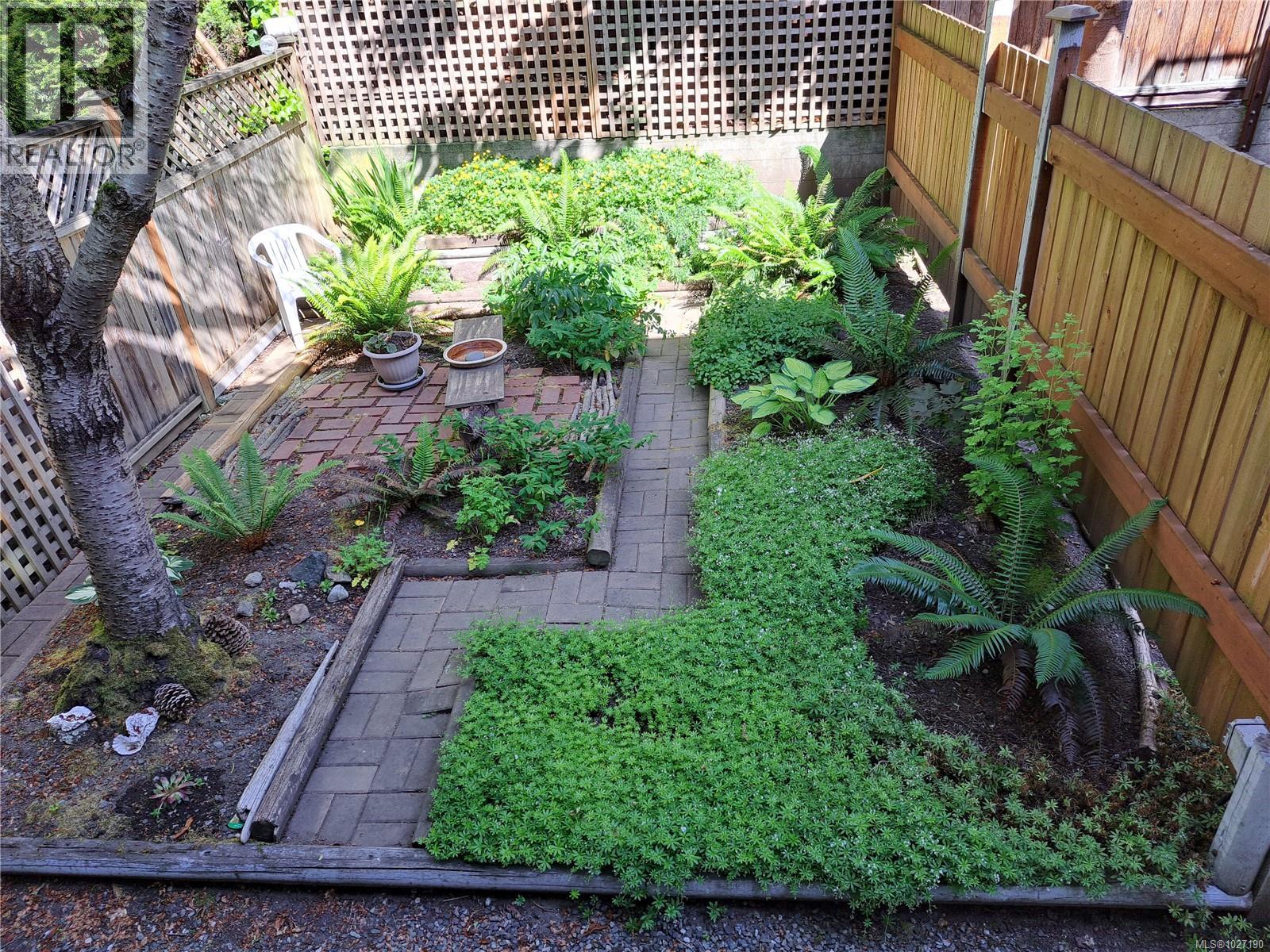 2 1144 View Street, Victoria