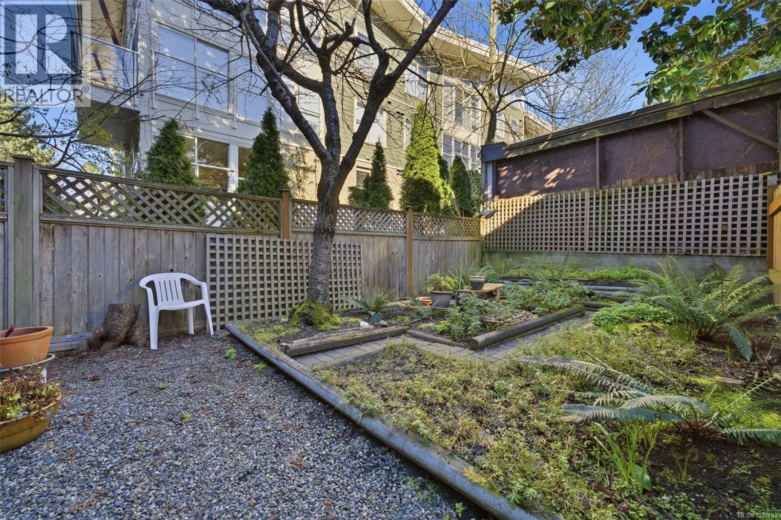 2 1144 View Street, Victoria