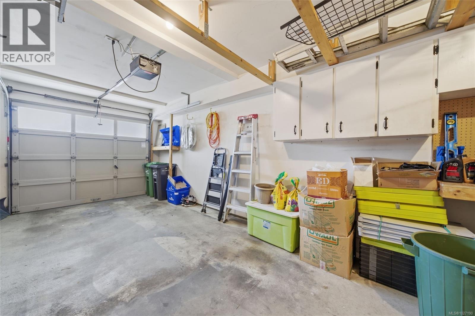 2 1144 View Street, Victoria