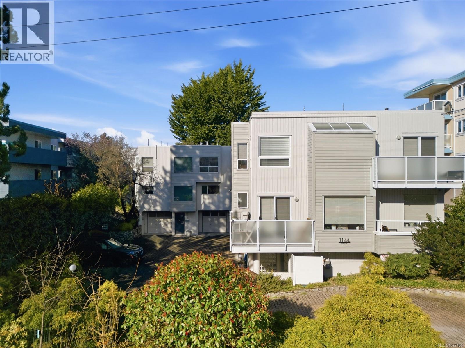 2 1144 View Street, Victoria