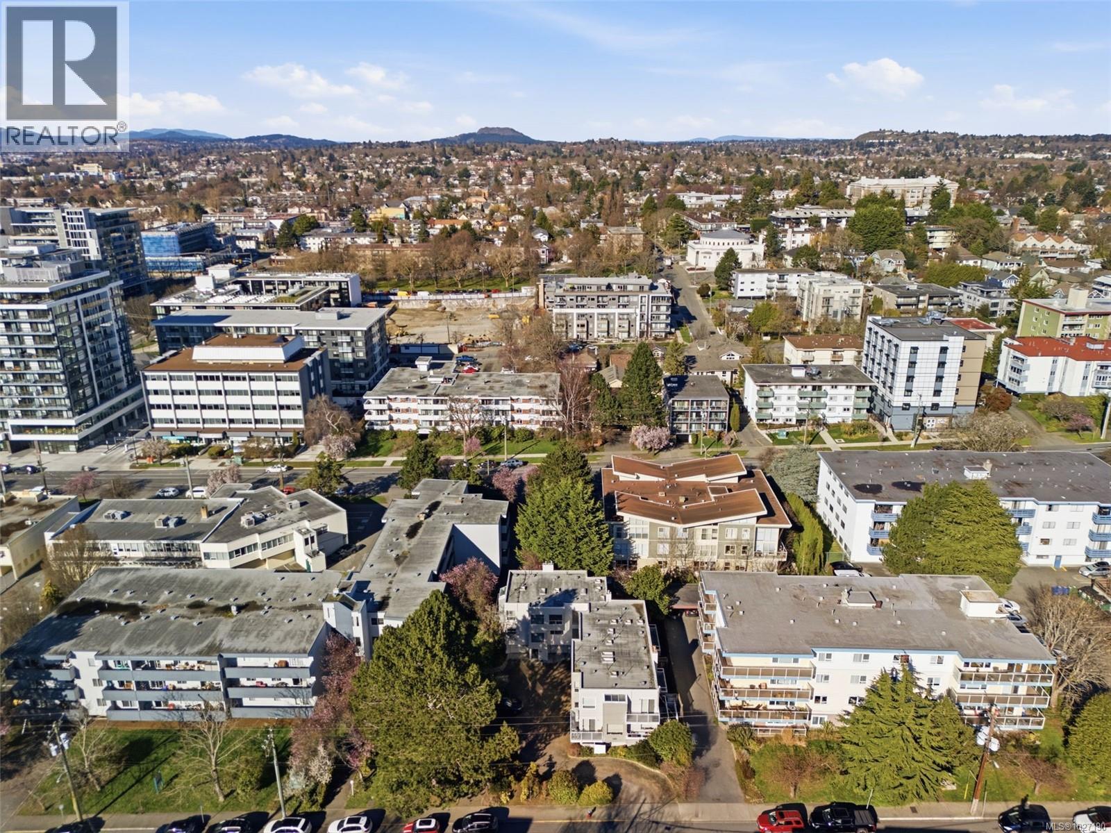 2 1144 View Street, Victoria