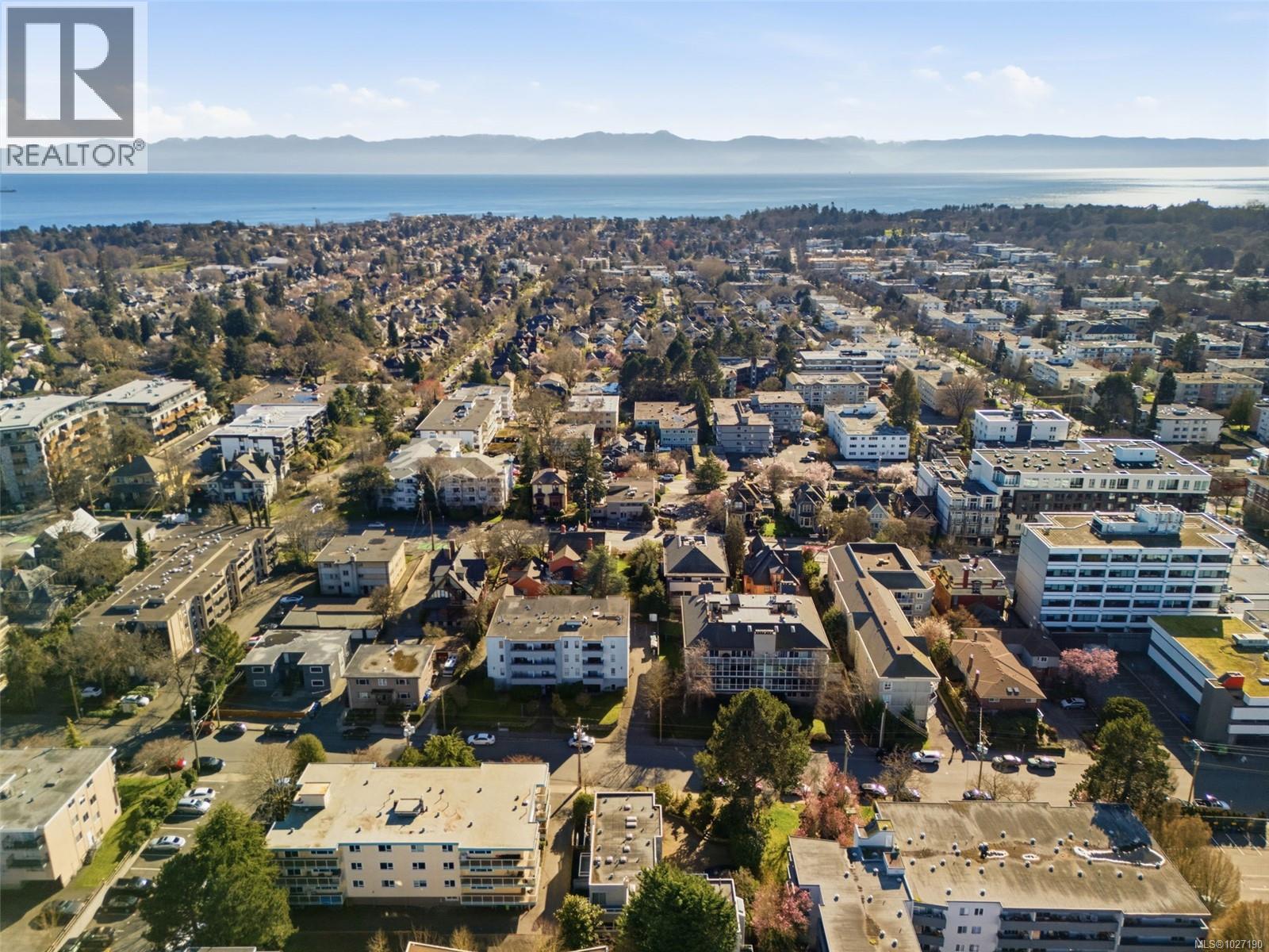 2 1144 View Street, Victoria