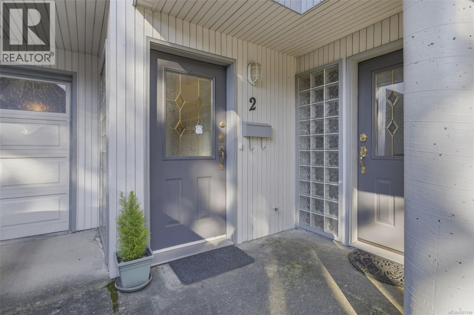 2 1144 View Street, Victoria