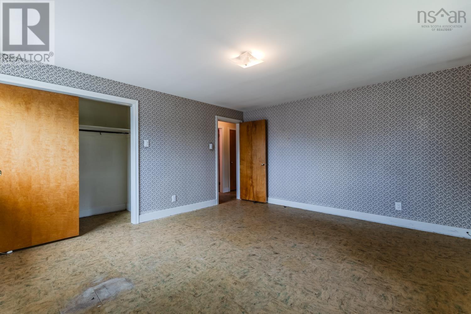 Property 22 of 46 of 63 NORMANDY Avenue