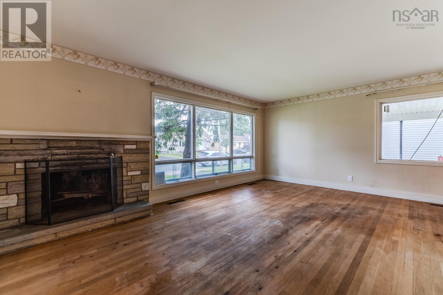 Property 6 of 46 of 63 NORMANDY Avenue