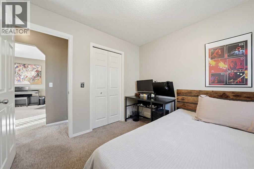 Single Family House for Sale in  Kincora Drive NW Kincora Calgary 