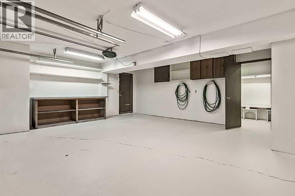 Single Family House Bi-level for Sale in  Thornaby Way NW Thorncliffe Calgary 