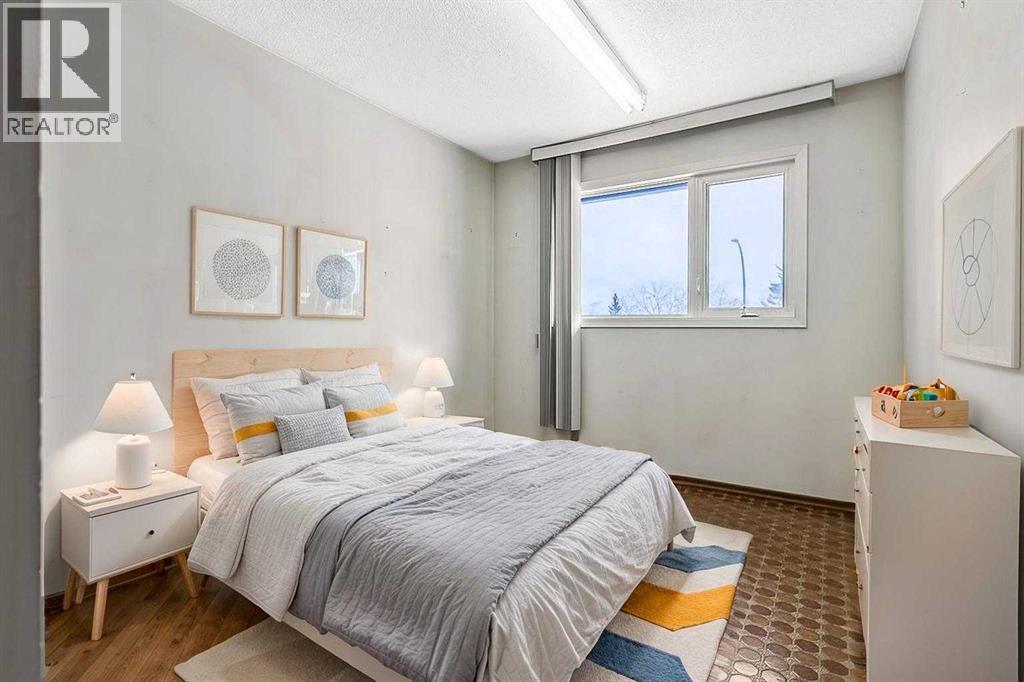 Single Family House Bi-level for Sale in  Thornaby Way NW Thorncliffe Calgary 