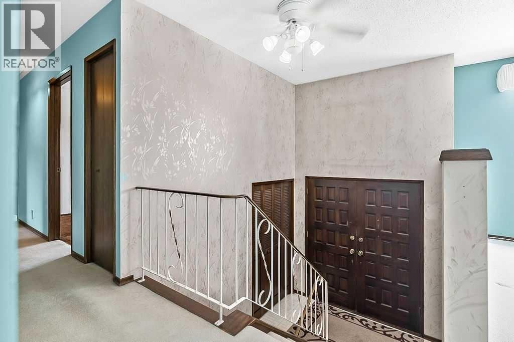 Single Family House Bi-level for Sale in  Thornaby Way NW Thorncliffe Calgary 