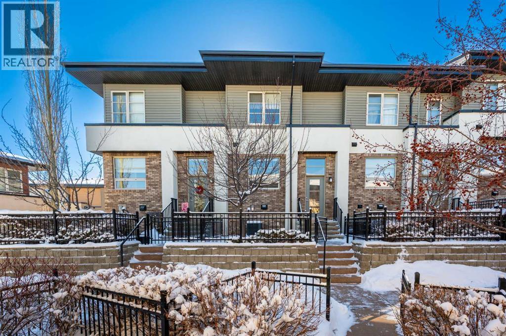 Single Family House for Sale in  Aspen Hills Common SW Aspen Woods Calgary 