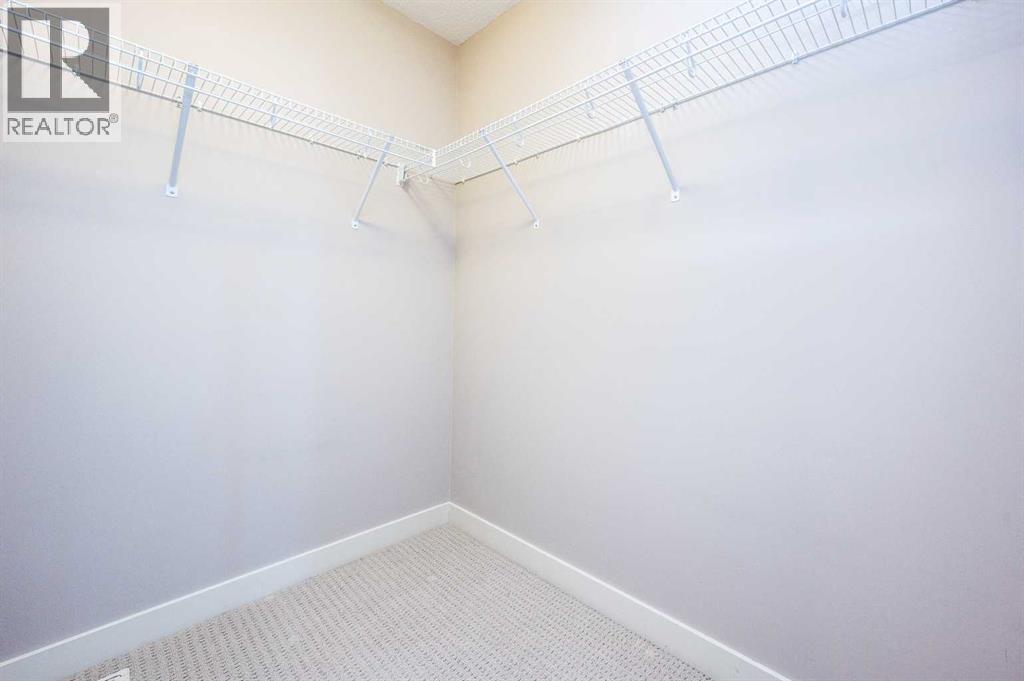 Single Family House for Sale in  Aspen Hills Common SW Aspen Woods Calgary 