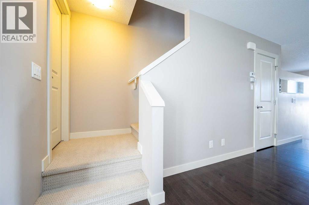 Single Family House for Sale in  Aspen Hills Common SW Aspen Woods Calgary 