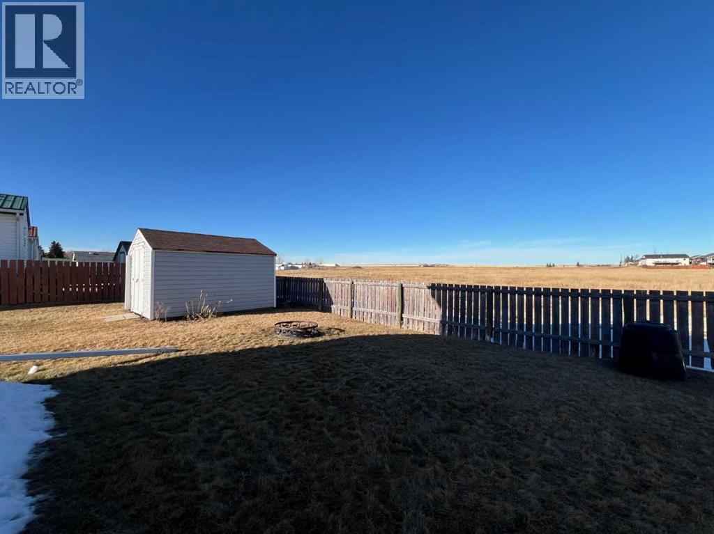 212 Cross Street - Photo 4 of 17, Acme, Alberta