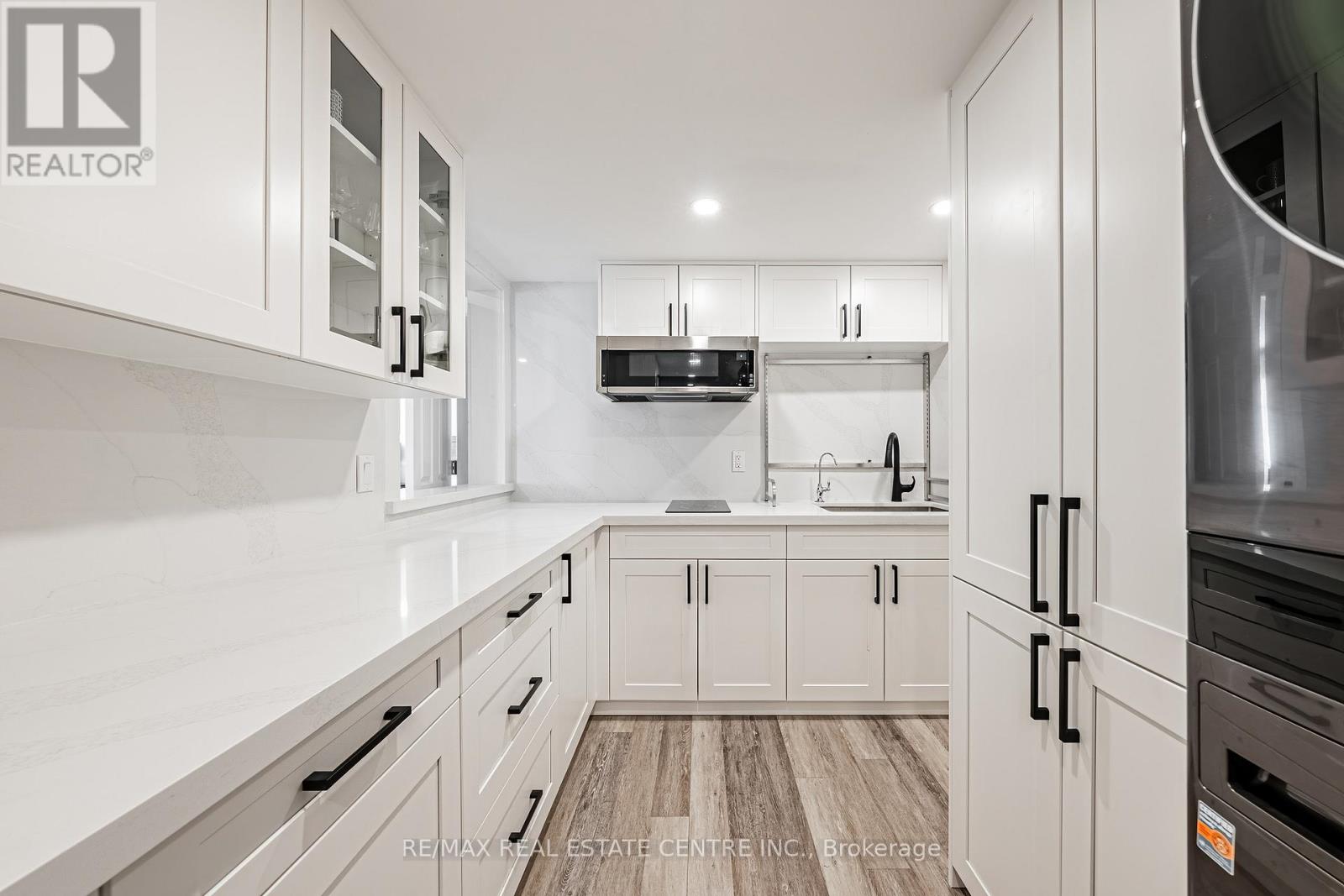 6 IRIS COURT - 38