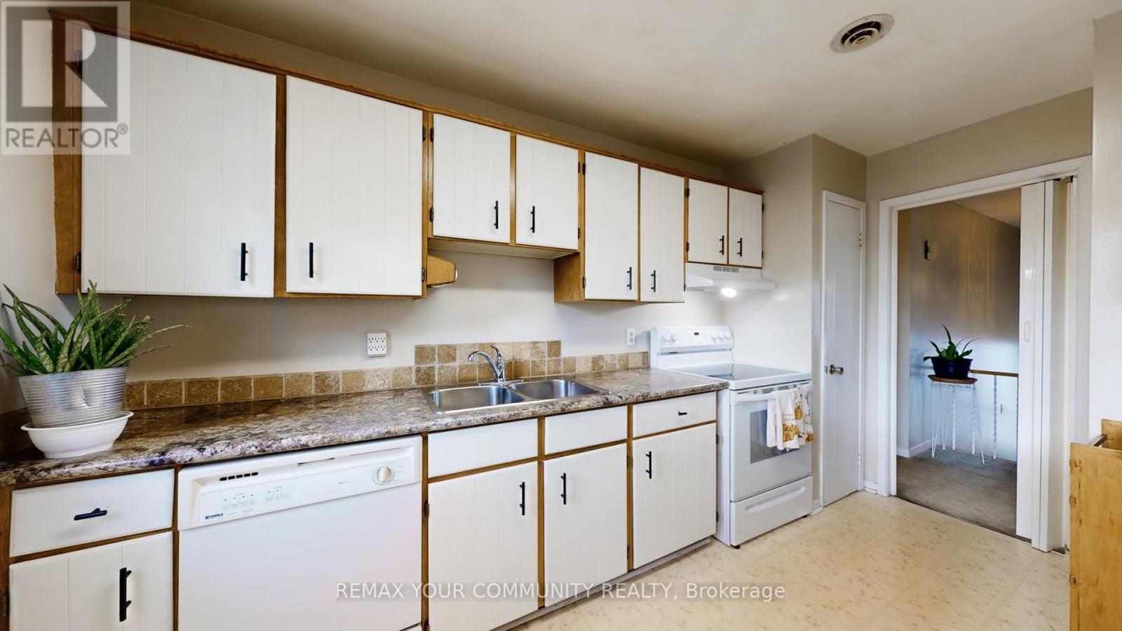 167 LITTLE AVENUE - 32