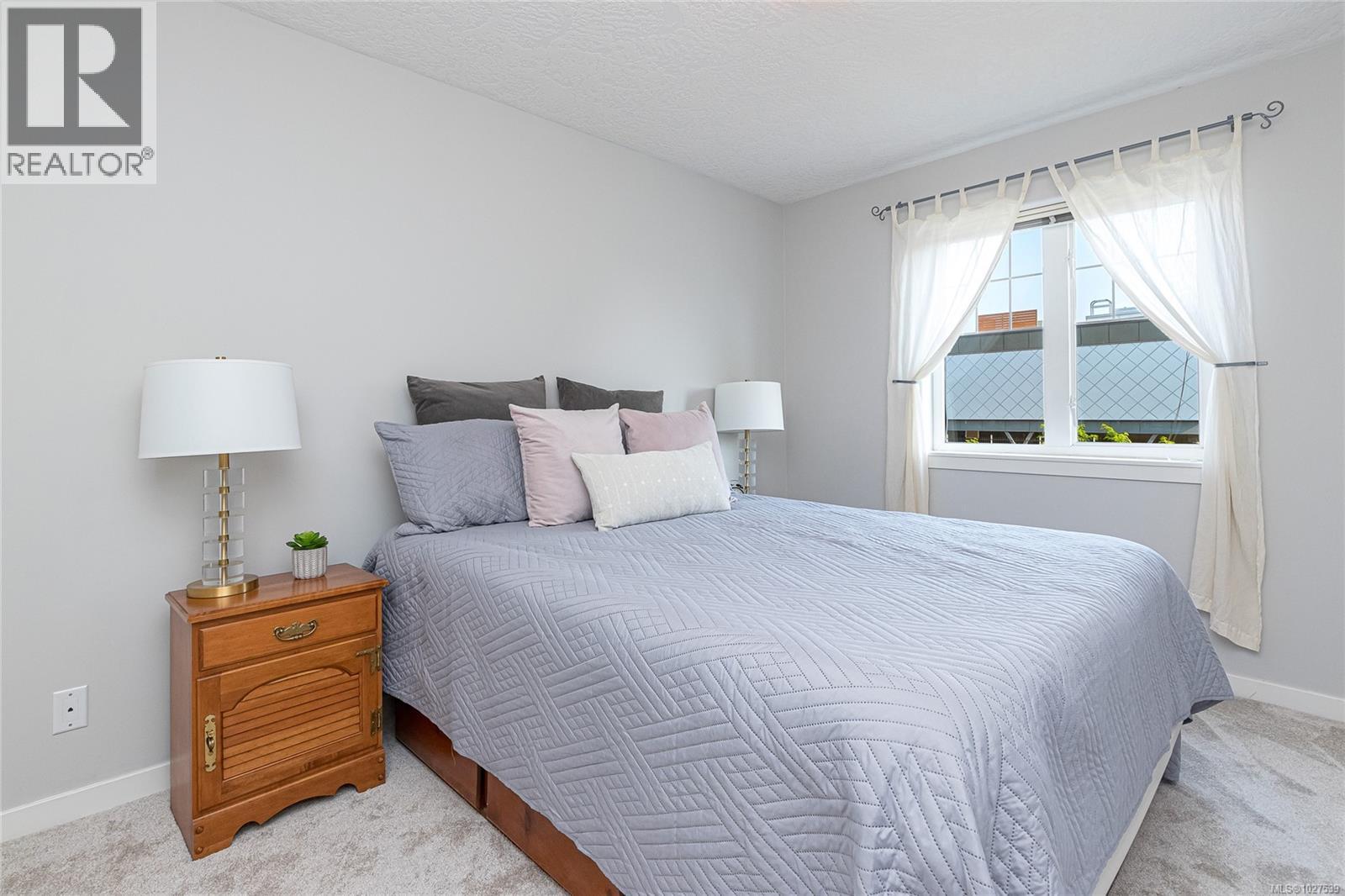 203 2844 Bryn Maur Road, Langford