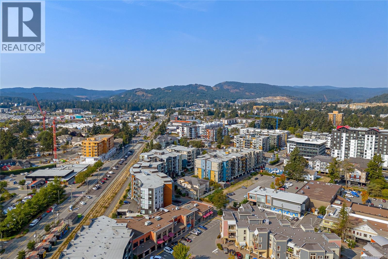 203 2844 Bryn Maur Road, Langford