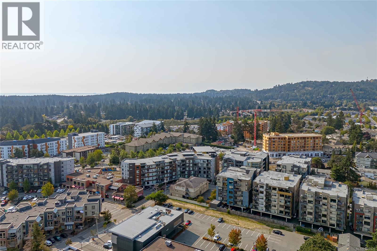 203 2844 Bryn Maur Road, Langford