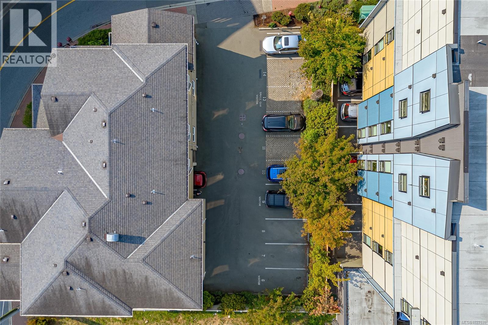 203 2844 Bryn Maur Road, Langford