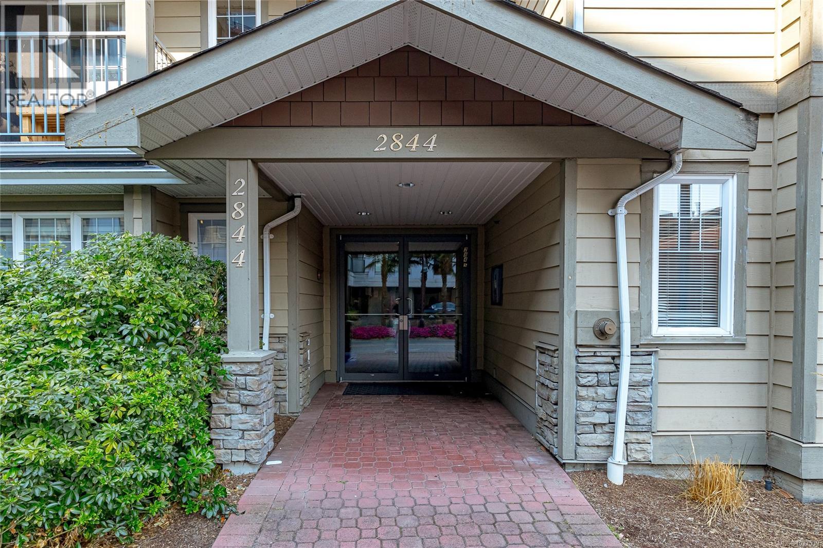 203 2844 Bryn Maur Road, Langford