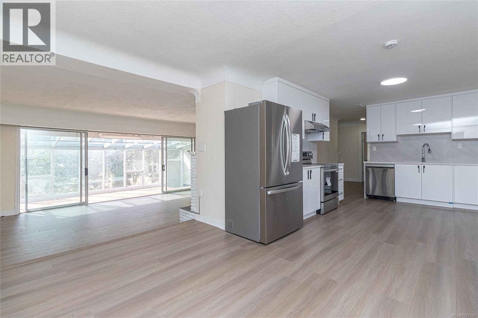  3933 Saanich Road, Saanich