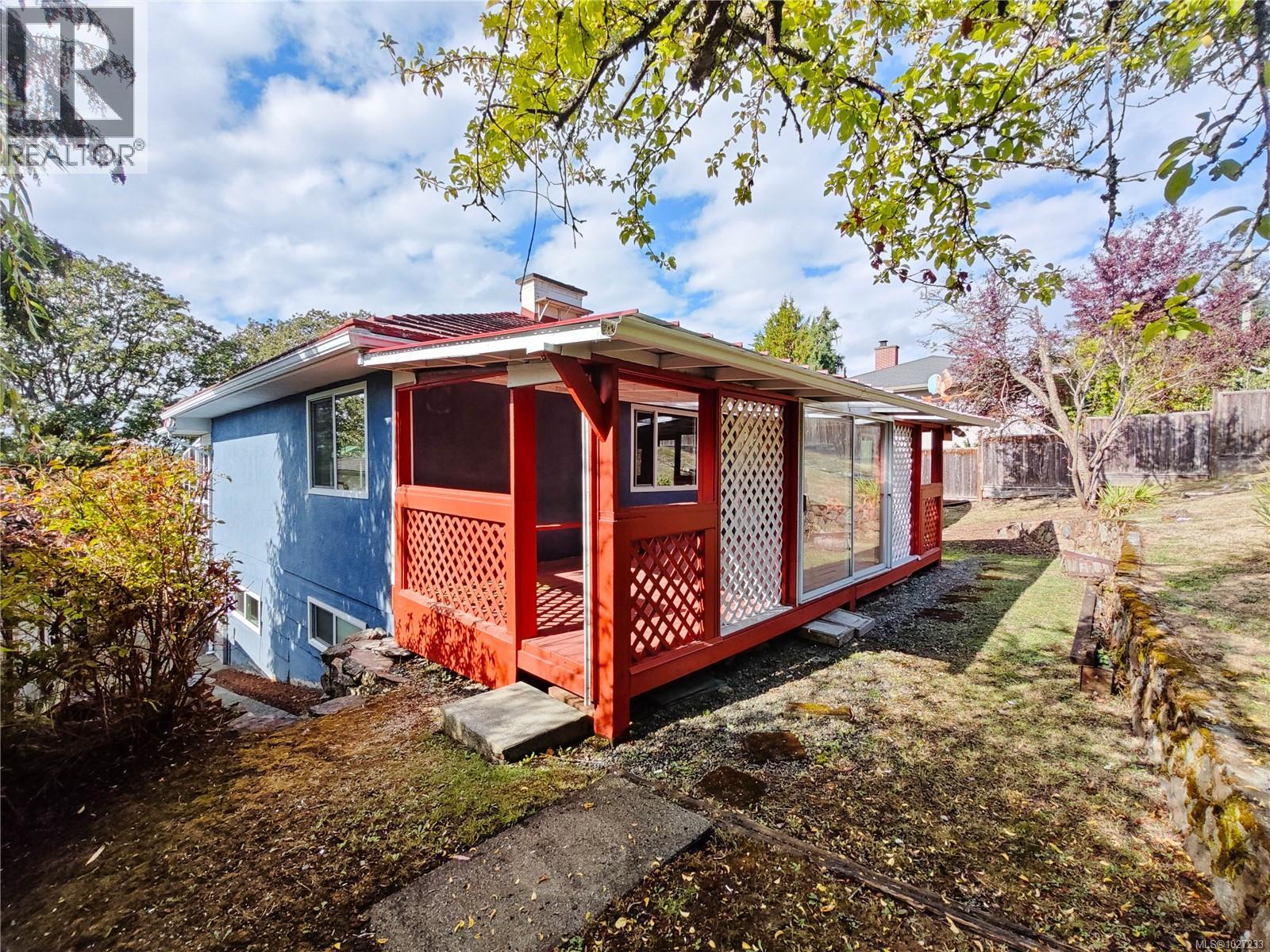  3933 Saanich Road, Saanich