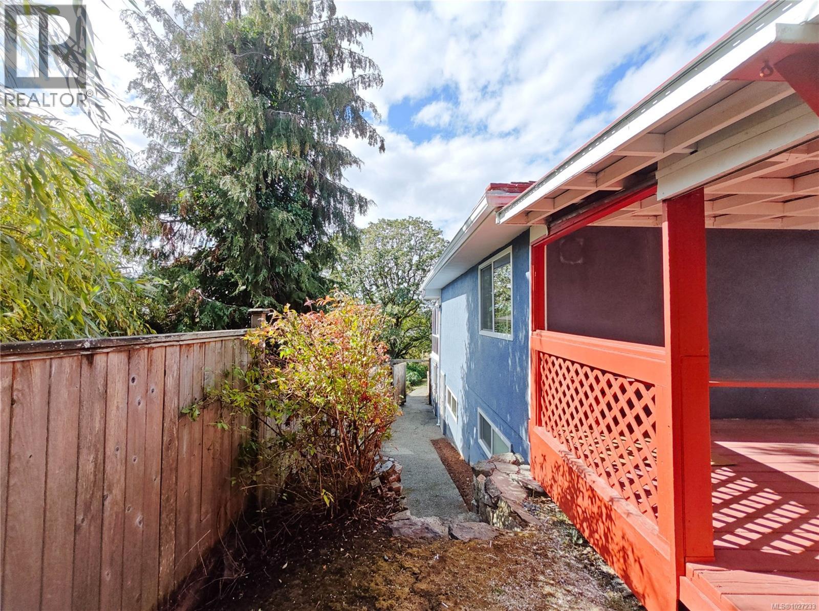  3933 Saanich Road, Saanich