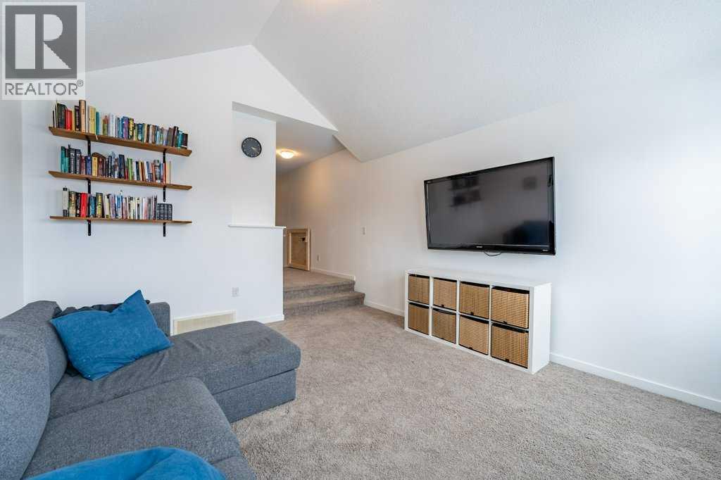 Single Family House for Sale in  Evansridge Crescent NW Evanston Calgary 